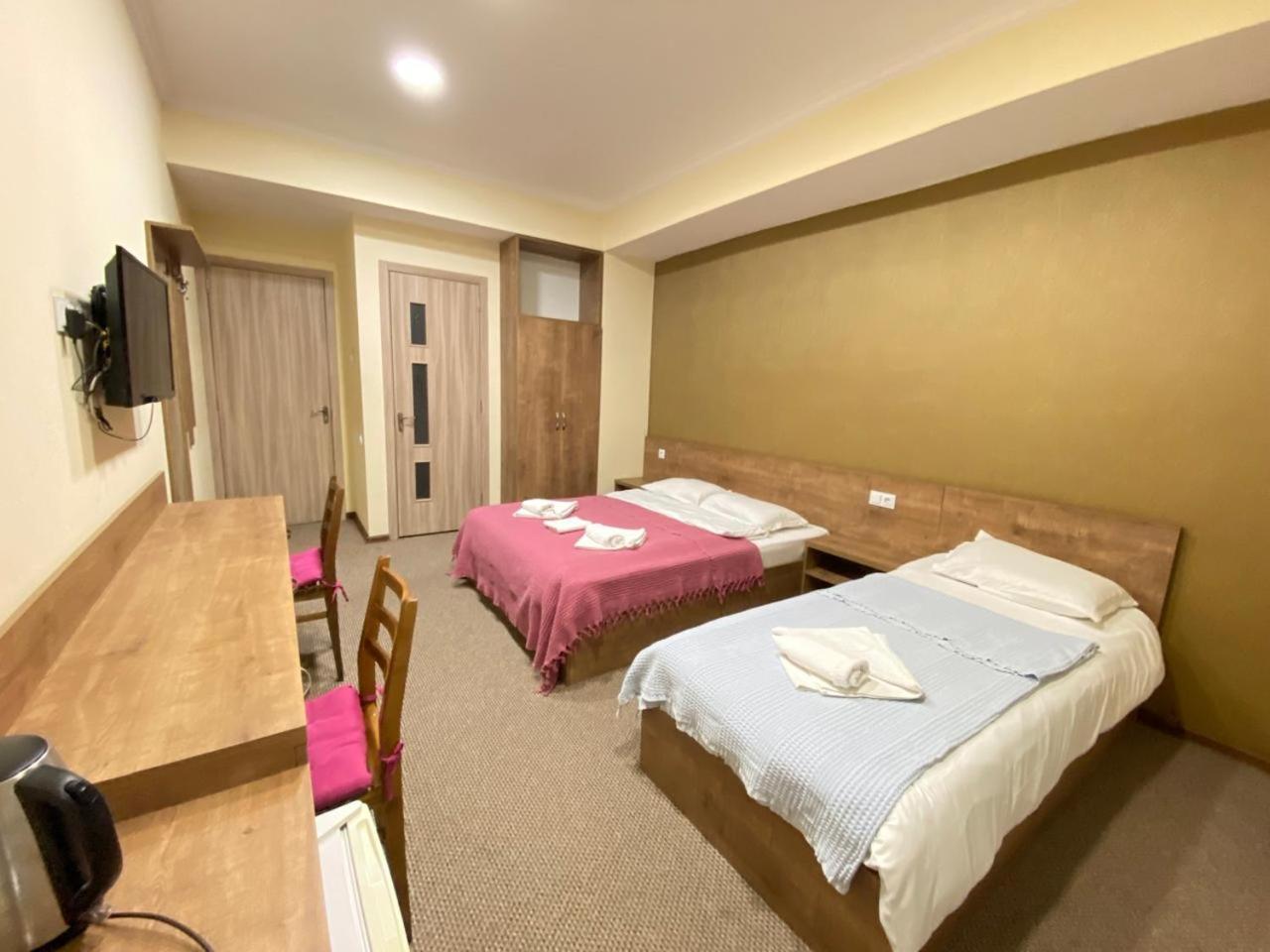 5 Rooms near 300 Aragveli metro station Tbilisi Esterno foto